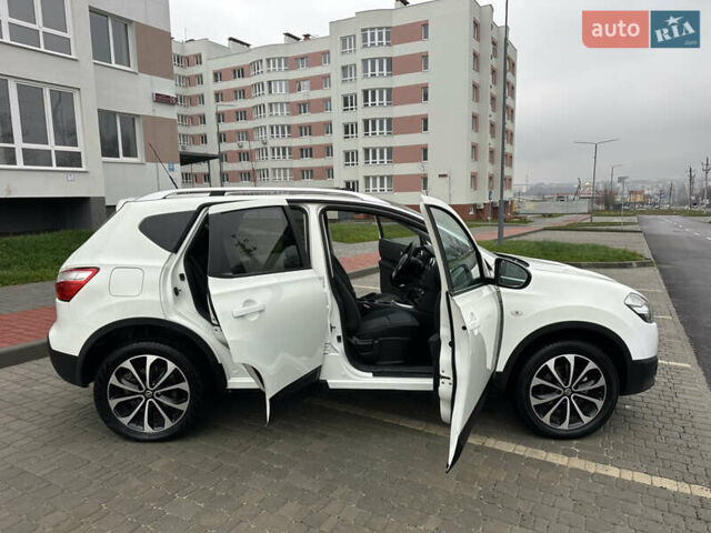 Белый Ниссан Кашкай, объемом двигателя 1.5 л и пробегом 167 тыс. км за 10499 $, фото 27 на Automoto.ua