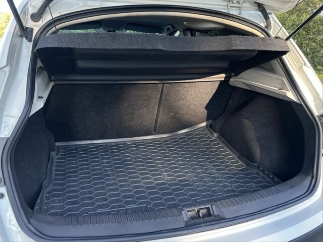 Белый Ниссан Кашкай, объемом двигателя 2 л и пробегом 152 тыс. км за 10600 $, фото 21 на Automoto.ua