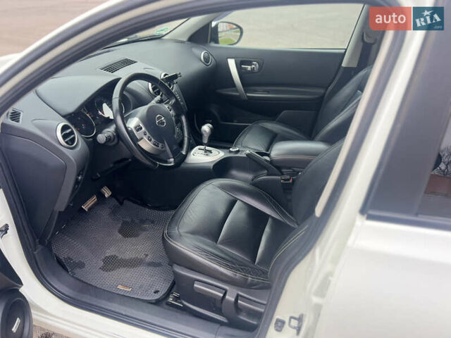 Белый Ниссан Кашкай, объемом двигателя 2 л и пробегом 190 тыс. км за 12000 $, фото 14 на Automoto.ua