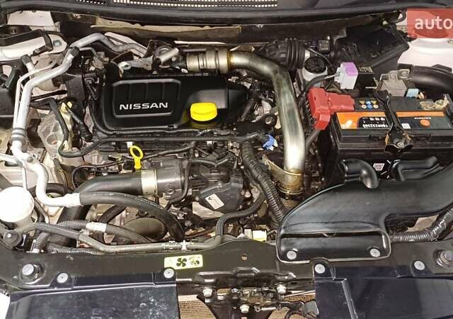 Белый Ниссан Кашкай, объемом двигателя 1.6 л и пробегом 227 тыс. км за 10800 $, фото 45 на Automoto.ua