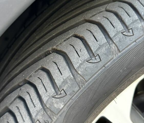 Білий Ніссан Кашкай, об'ємом двигуна 2 л та пробігом 215 тис. км за 9300 $, фото 12 на Automoto.ua