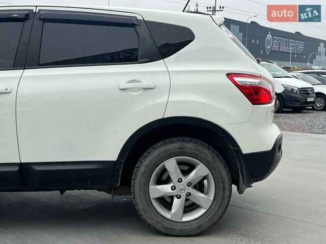 Белый Ниссан Кашкай, объемом двигателя 2 л и пробегом 128 тыс. км за 12490 $, фото 5 на Automoto.ua