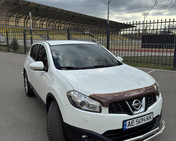 Білий Ніссан Кашкай, об'ємом двигуна 2 л та пробігом 147 тис. км за 12300 $, фото 2 на Automoto.ua