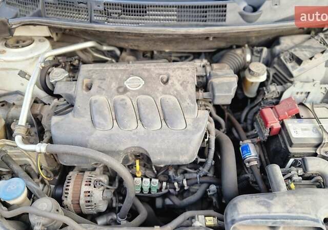 Белый Ниссан Кашкай, объемом двигателя 2 л и пробегом 115 тыс. км за 9900 $, фото 28 на Automoto.ua