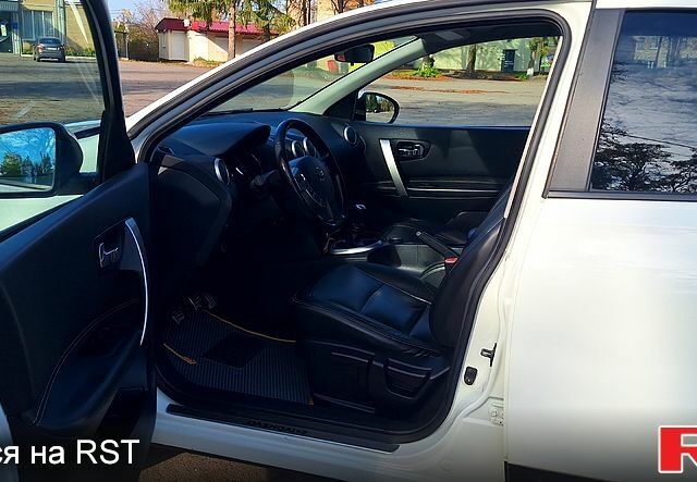 Белый Ниссан Кашкай, объемом двигателя 2 л и пробегом 215 тыс. км за 11700 $, фото 7 на Automoto.ua