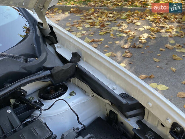 Білий Ніссан Кашкай, об'ємом двигуна 1.5 л та пробігом 194 тис. км за 9500 $, фото 28 на Automoto.ua