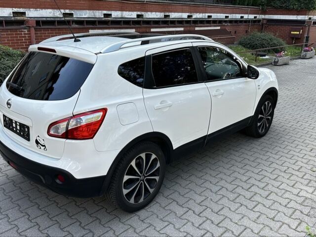 Білий Ніссан Кашкай, об'ємом двигуна 2 л та пробігом 215 тис. км за 9300 $, фото 5 на Automoto.ua