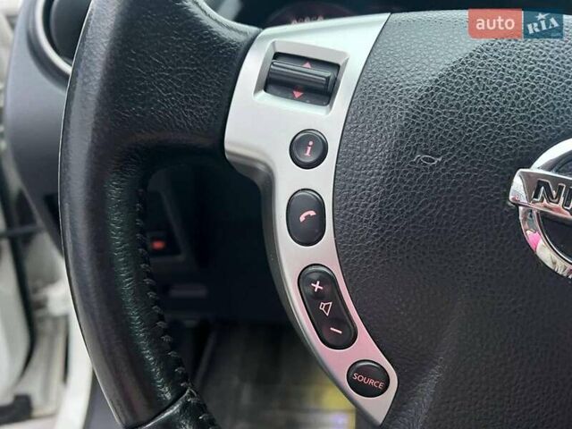 Белый Ниссан Кашкай, объемом двигателя 2 л и пробегом 128 тыс. км за 12490 $, фото 24 на Automoto.ua