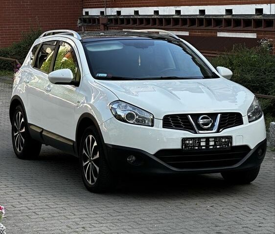 Білий Ніссан Кашкай, об'ємом двигуна 2 л та пробігом 215 тис. км за 9300 $, фото 22 на Automoto.ua