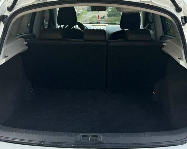 Белый Ниссан Кашкай, объемом двигателя 1.5 л и пробегом 234 тыс. км за 10500 $, фото 16 на Automoto.ua