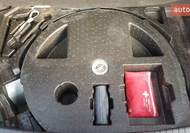 Белый Ниссан Кашкай, объемом двигателя 1.6 л и пробегом 227 тыс. км за 10800 $, фото 21 на Automoto.ua