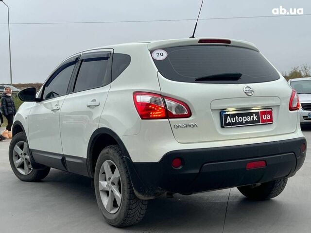 Белый Ниссан Кашкай, объемом двигателя 2 л и пробегом 128 тыс. км за 12490 $, фото 6 на Automoto.ua
