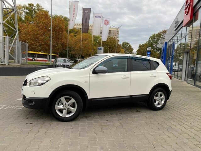 Белый Ниссан Кашкай, объемом двигателя 0 л и пробегом 205 тыс. км за 8600 $, фото 3 на Automoto.ua