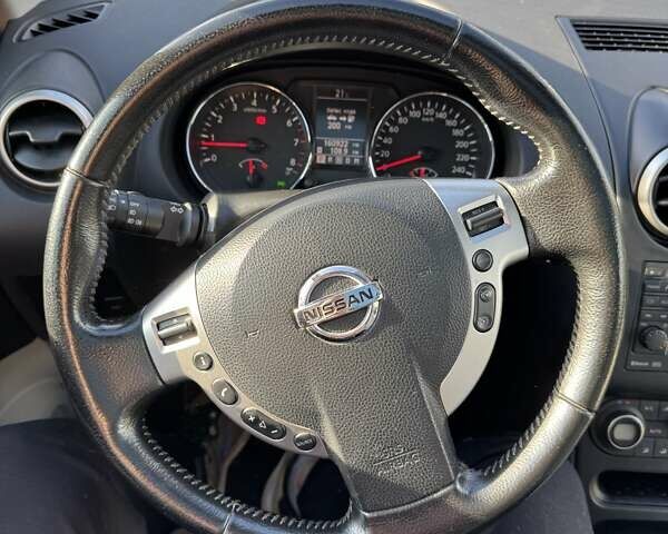 Білий Ніссан Кашкай, об'ємом двигуна 2 л та пробігом 161 тис. км за 10950 $, фото 13 на Automoto.ua