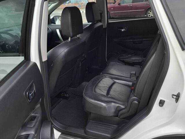 Белый Ниссан Кашкай, объемом двигателя 2 л и пробегом 217 тыс. км за 12800 $, фото 12 на Automoto.ua