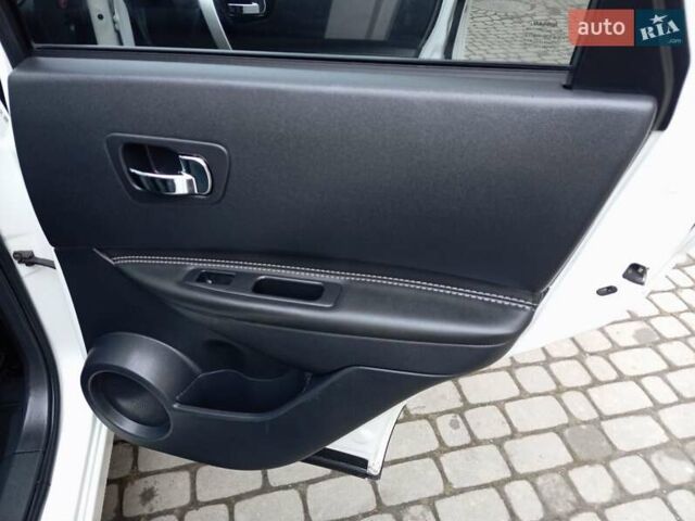 Белый Ниссан Кашкай, объемом двигателя 2 л и пробегом 231 тыс. км за 11650 $, фото 46 на Automoto.ua