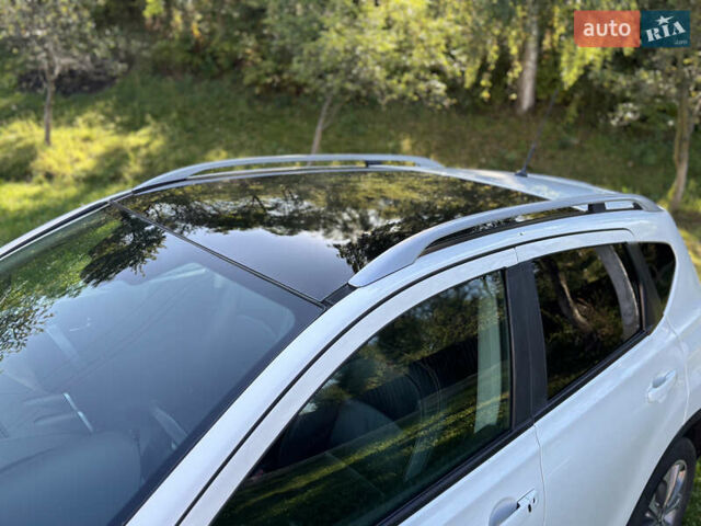 Ніссан Кашкай 2011 у Надворной на Automoto.ua Білий Ніссан Кашкай, об'ємом двигуна 2 л та пробігом 271 тис. км за 9950 $, фото 6 на Automoto.ua