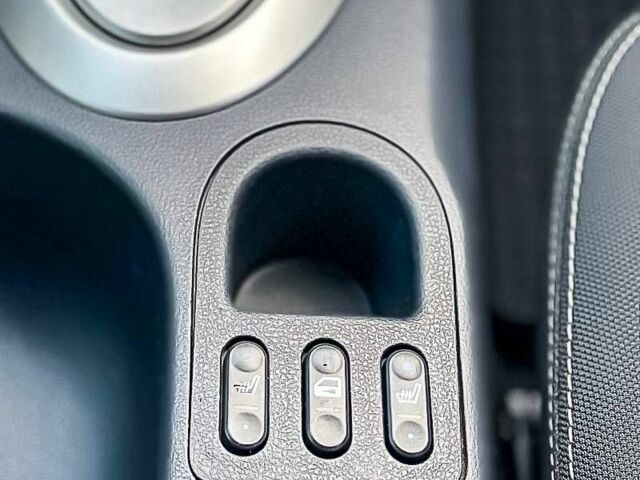 Ниссан Кашкай 2011 в Днепре (Днепропетровске) на Automoto.ua Белый Ниссан Кашкай, объемом двигателя 2 л и пробегом 162 тыс. км за 10300 $, фото 16 на Automoto.ua