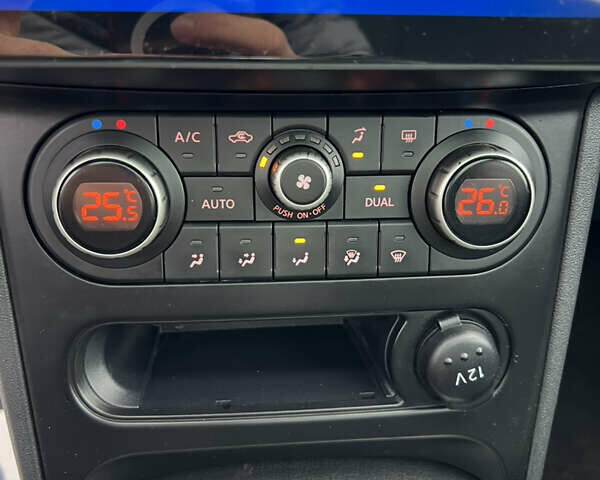 Белый Ниссан Кашкай, объемом двигателя 1.6 л и пробегом 170 тыс. км за 10555 $, фото 26 на Automoto.ua