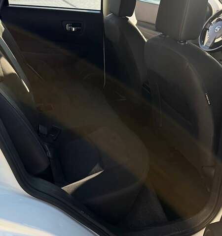 Білий Ніссан Кашкай, об'ємом двигуна 2 л та пробігом 291 тис. км за 12500 $, фото 15 на Automoto.ua