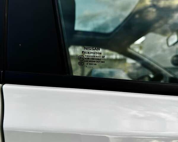 Белый Ниссан Кашкай, объемом двигателя 1.6 л и пробегом 174 тыс. км за 12999 $, фото 34 на Automoto.ua