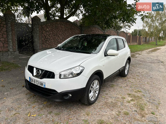 Белый Ниссан Кашкай, объемом двигателя 1.5 л и пробегом 180 тыс. км за 10800 $, фото 9 на Automoto.ua