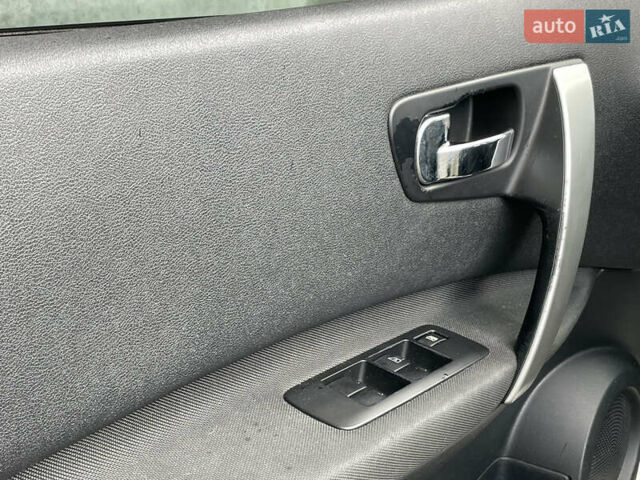 Білий Ніссан Кашкай, об'ємом двигуна 1.6 л та пробігом 156 тис. км за 9990 $, фото 22 на Automoto.ua