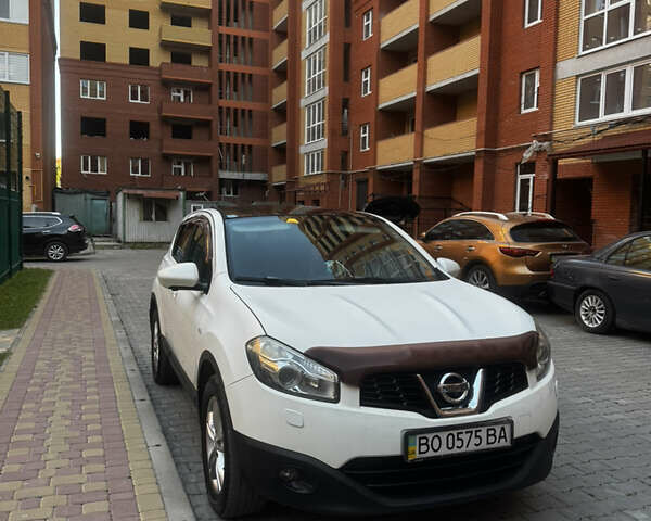Белый Ниссан Кашкай, объемом двигателя 1.6 л и пробегом 110 тыс. км за 14100 $, фото 16 на Automoto.ua