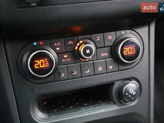 Білий Ніссан Кашкай, об'ємом двигуна 2 л та пробігом 130 тис. км за 11900 $, фото 16 на Automoto.ua