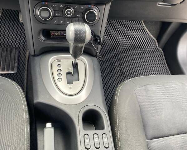 Белый Ниссан Кашкай, объемом двигателя 2 л и пробегом 185 тыс. км за 10900 $, фото 5 на Automoto.ua