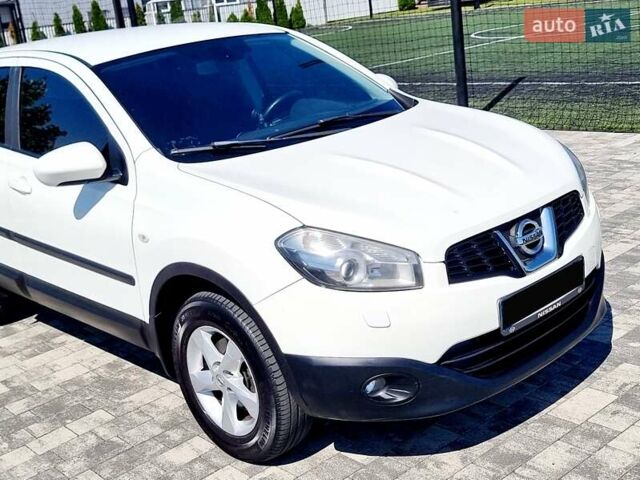 Белый Ниссан Кашкай, объемом двигателя 2 л и пробегом 162 тыс. км за 11899 $, фото 29 на Automoto.ua