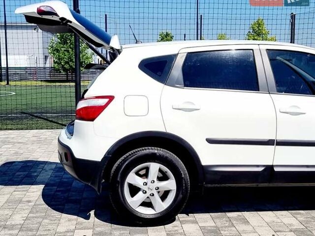 Белый Ниссан Кашкай, объемом двигателя 2 л и пробегом 162 тыс. км за 11899 $, фото 37 на Automoto.ua