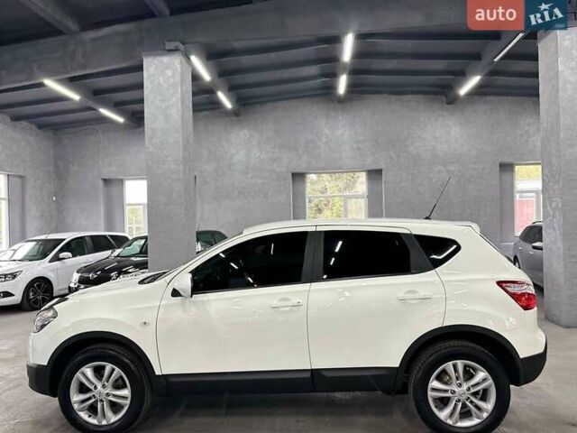 Белый Ниссан Кашкай, объемом двигателя 1.6 л и пробегом 160 тыс. км за 11799 $, фото 3 на Automoto.ua