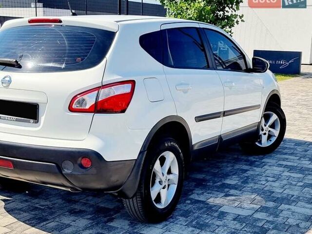 Белый Ниссан Кашкай, объемом двигателя 2 л и пробегом 162 тыс. км за 11899 $, фото 42 на Automoto.ua
