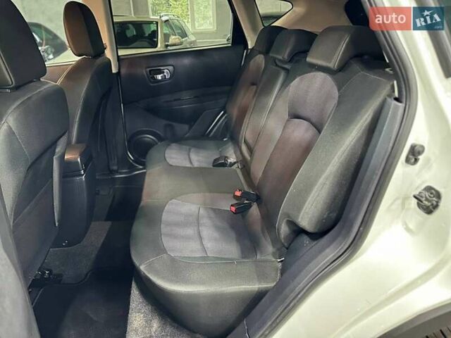 Белый Ниссан Кашкай, объемом двигателя 1.6 л и пробегом 160 тыс. км за 11799 $, фото 14 на Automoto.ua