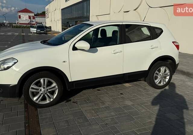 Білий Ніссан Кашкай, об'ємом двигуна 2 л та пробігом 291 тис. км за 12500 $, фото 2 на Automoto.ua