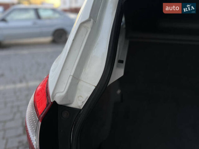 Белый Ниссан Кашкай, объемом двигателя 1.5 л и пробегом 219 тыс. км за 10899 $, фото 39 на Automoto.ua