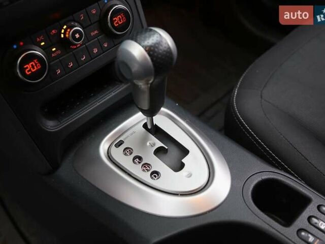 Білий Ніссан Кашкай, об'ємом двигуна 2 л та пробігом 130 тис. км за 11900 $, фото 17 на Automoto.ua