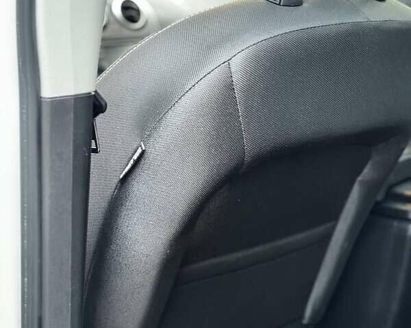 Белый Ниссан Кашкай, объемом двигателя 1.6 л и пробегом 174 тыс. км за 12999 $, фото 92 на Automoto.ua