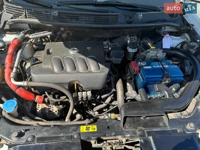 Білий Ніссан Кашкай, об'ємом двигуна 2 л та пробігом 241 тис. км за 12200 $, фото 10 на Automoto.ua