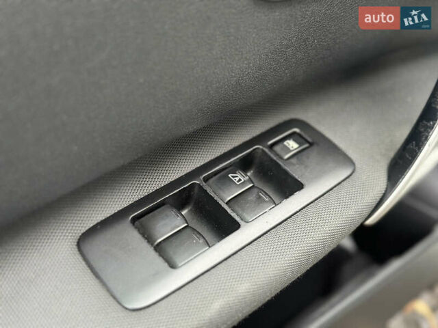 Белый Ниссан Кашкай, объемом двигателя 1.5 л и пробегом 242 тыс. км за 10500 $, фото 14 на Automoto.ua