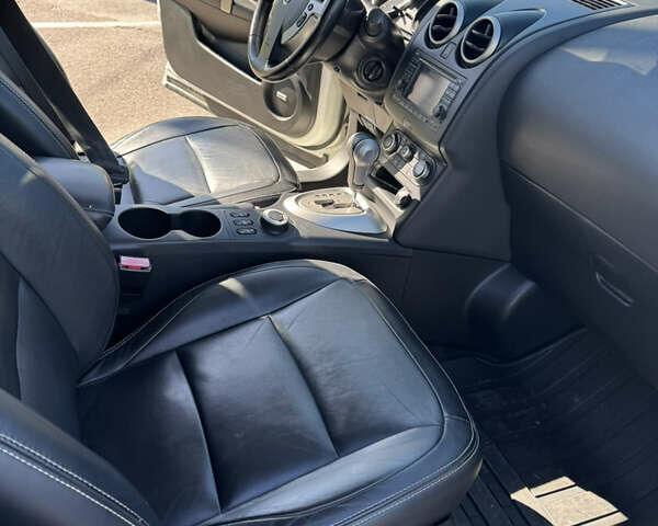 Білий Ніссан Кашкай, об'ємом двигуна 2 л та пробігом 202 тис. км за 11500 $, фото 19 на Automoto.ua