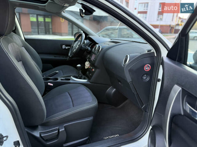 Белый Ниссан Кашкай, объемом двигателя 1.5 л и пробегом 219 тыс. км за 10899 $, фото 43 на Automoto.ua