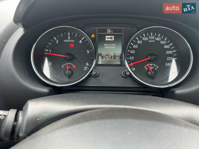 Белый Ниссан Кашкай, объемом двигателя 1.6 л и пробегом 221 тыс. км за 12500 $, фото 11 на Automoto.ua