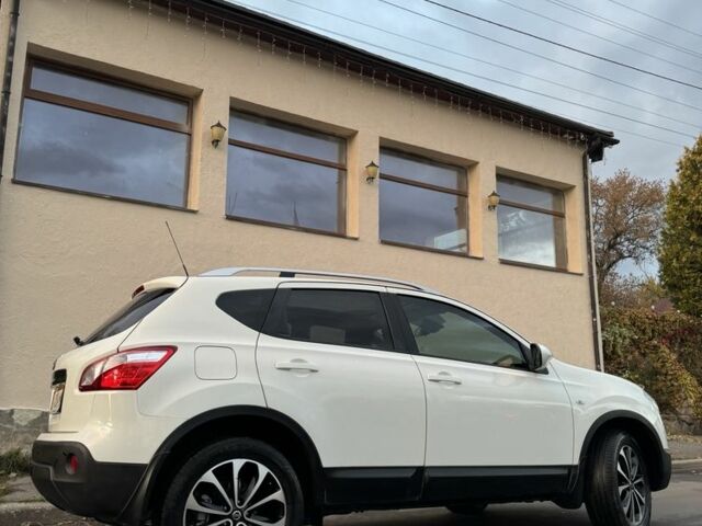 Ниссан Кашкай 2012 в Киеве на Automoto.ua Белый Ниссан Кашкай, объемом двигателя 2 л и пробегом 159 тыс. км за 11200 $, фото 1 на Automoto.ua