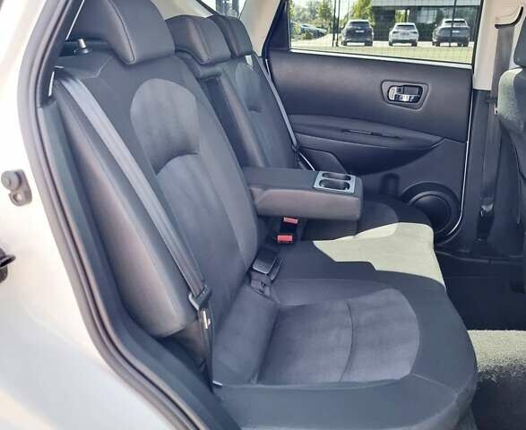 Белый Ниссан Кашкай, объемом двигателя 2 л и пробегом 162 тыс. км за 11899 $, фото 101 на Automoto.ua