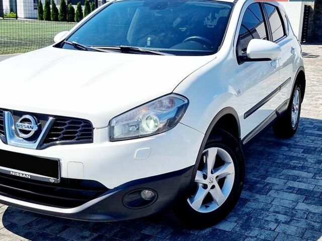 Белый Ниссан Кашкай, объемом двигателя 2 л и пробегом 162 тыс. км за 11899 $, фото 67 на Automoto.ua