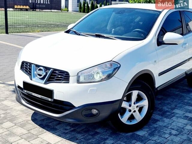 Белый Ниссан Кашкай, объемом двигателя 2 л и пробегом 162 тыс. км за 11899 $, фото 66 на Automoto.ua