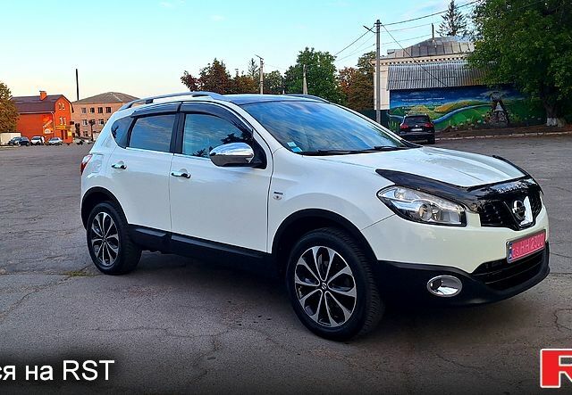 Белый Ниссан Кашкай, объемом двигателя 1.5 л и пробегом 197 тыс. км за 11300 $, фото 2 на Automoto.ua