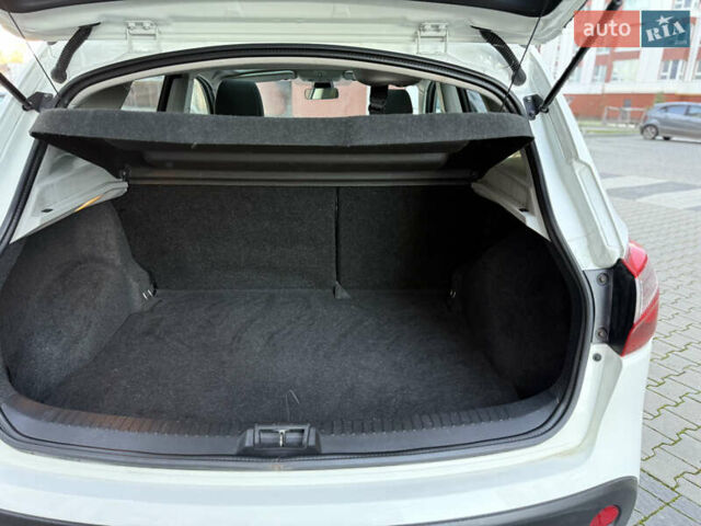 Белый Ниссан Кашкай, объемом двигателя 1.5 л и пробегом 219 тыс. км за 10899 $, фото 36 на Automoto.ua